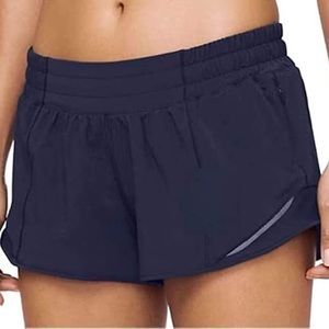 Lululemon hotty hot blue short